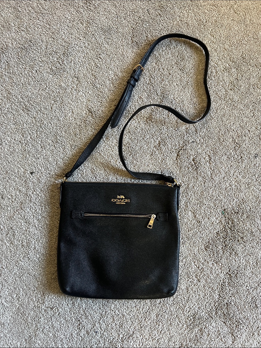 Coach Rowan File Bag C1556 Black Crossgrain Leather Crossbody Gold
